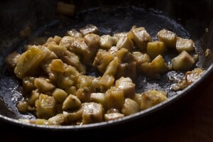 Preparazione Ravioli di grano saraceno con melanzane e burro alla menta - Fase 4