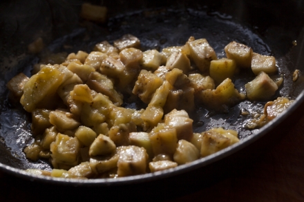 Preparazione Ravioli di grano saraceno con melanzane e burro alla menta - Fase 4 Preparazione Ravioli di grano saraceno con melanzane e burro alla menta - Fase 4