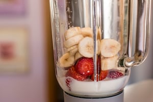 Preparazione Smoothie alla rosa - Fase 1