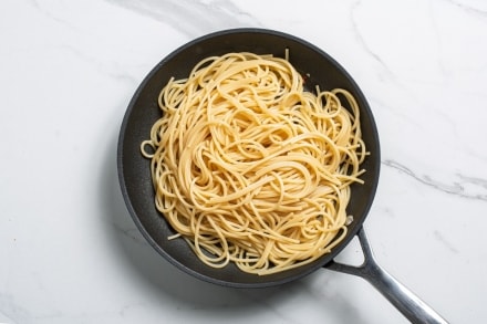 Preparazione Spaghetti aglio, olio e peperoncino - Fase 2
