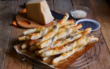 Stuzzichini al formaggio e paprika dolce