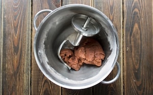 Preparazione Torta al cioccolato e gelatina di fragole - Fase 1