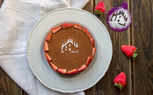 Preparazione Torta al cioccolato e gelatina di fragole - Fase 5