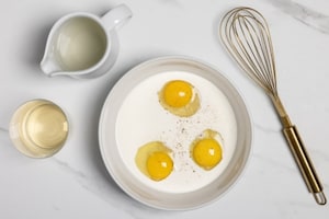 Preparazione Torta toast di uova e formaggio - Fase 1
