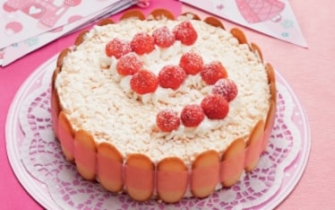 Torta gelato meringata alle fragole