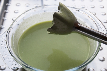 Preparazione Vellutata di asparagi con polpettine di patate - Fase 3 Preparazione Vellutata di asparagi con polpettine di patate - Fase 3