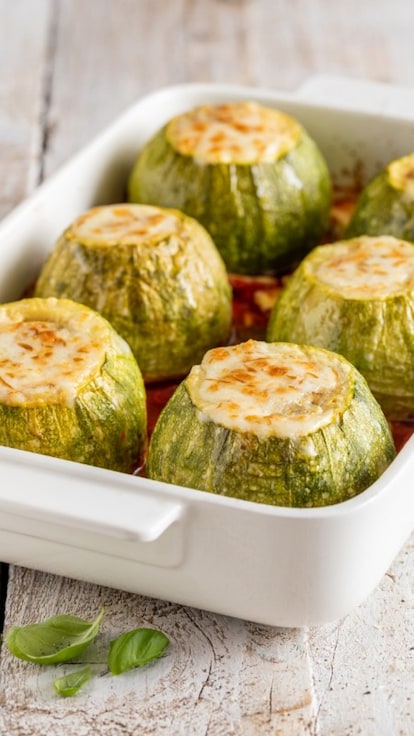 Zucchine tonde ripiene di provola affumicata