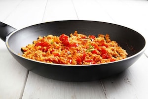 Preparazione Crostini con uova e pomodoro - Fase 2