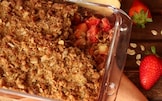 Crumble di mele e fragole
