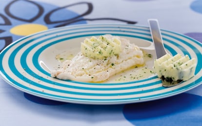 Filetti di merluzzo al vapore con burro al prezzemolo