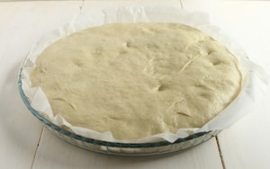 Preparazione Focaccia ripiena con mortadella e formaggio - Fase 4