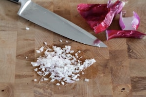 Preparazione Pasta panna, pancetta e piselli - Fase 1