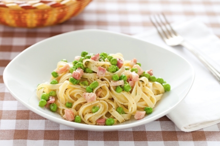 Preparazione Pasta panna, pancetta e piselli - Fase 3 Preparazione Pasta panna, pancetta e piselli - Fase 3