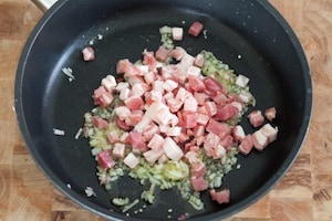 Preparazione Pennette alla vodka - Fase 2