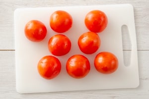 Preparazione Pomodori al forno ripieni di pecorino - Fase 1