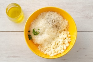 Preparazione Pomodori al forno ripieni di pecorino - Fase 2