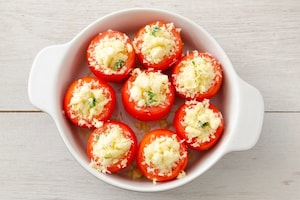 Preparazione Pomodori al forno ripieni di pecorino - Fase 3