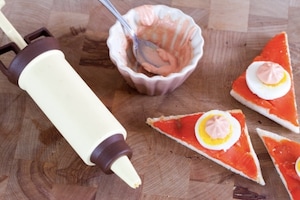 Preparazione Tartine al salmone - Fase 3