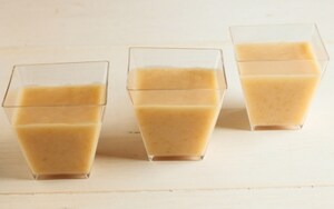 Preparazione Bicchierini di pesche e amaretti - Fase 2