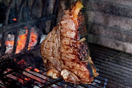 Preparazione Bistecca alla fiorentina - Fase 3 Preparazione Bistecca alla fiorentina - Fase 3