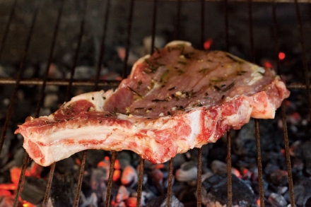 Preparazione Braciola di maiale alla griglia - Fase 2 Preparazione Braciola di maiale alla griglia - Fase 2