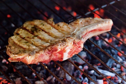 Preparazione Braciola di maiale alla griglia - Fase 2 Preparazione Braciola di maiale alla griglia - Fase 2