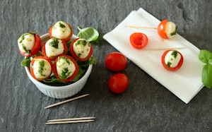 Preparazione Caprese pop - Fase 3