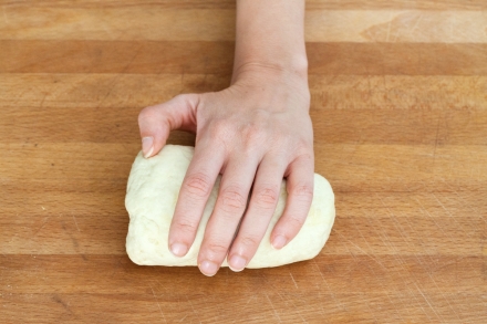 Preparazione Cialde di tortillas con insalata e guacamole - Fase 3 Preparazione Cialde di tortillas con insalata e guacamole - Fase 3
