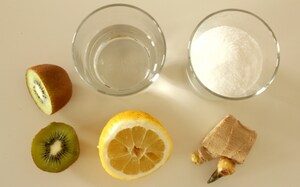 Preparazione Ghiaccioli allo zenzero con limone e kiwi - Fase 1