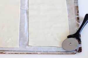 Preparazione Sfogliatine alle albicocche e ciliegie - Fase 3