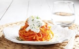 Spaghetti alla chitarra pomodoro e stracciatella