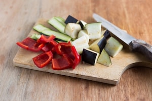 Preparazione Spiedini di seitan e verdure al forno - Fase 2