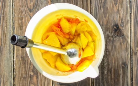 Preparazione Stecco gelato ai frutti esotici e semi di Chia - Fase 1 Preparazione Stecco gelato ai frutti esotici e semi di Chia - Fase 1