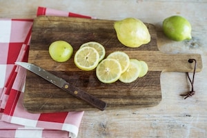Preparazione Torta al limone e miele con semi di papavero - Fase 1