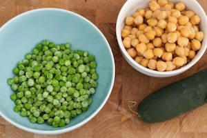 Preparazione Burger di piselli e ceci con maionese ai pomodori secchi - Fase 1