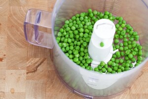 Preparazione Burger di piselli e ceci con maionese ai pomodori secchi - Fase 2