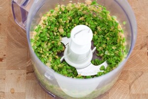 Preparazione Burger di piselli e ceci con maionese ai pomodori secchi - Fase 3