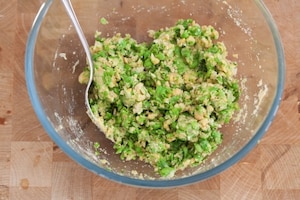 Preparazione Burger di piselli e ceci con maionese ai pomodori secchi - Fase 5