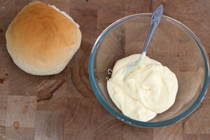 Preparazione Burger di piselli e ceci con maionese ai pomodori secchi - Fase 7