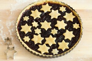 Preparazione Crostata alla confettura di mirtilli  - Fase 3