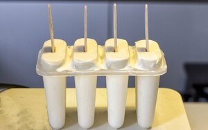 Preparazione Gelato alla crema ricoperto di cioccolato - Fase 3