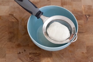 Preparazione Pasta fredda con pomodorini, pesto e mozzarella - Fase 3