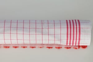 Preparazione Rotolo alla marmellata con pesche e lamponi - Fase 6