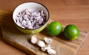 Preparazione Spaghetti di zucchine con polipetti e lime - Fase 2