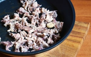 Preparazione Spaghetti di zucchine con polipetti e lime - Fase 2