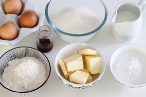Preparazione Torta a strati alle pesche e ciliegie - Fase 1