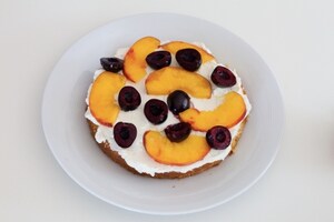 Preparazione Torta a strati alle pesche e ciliegie - Fase 6