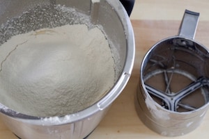 Preparazione Torta allo yogurt con il Bimby - Fase 2