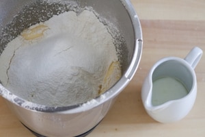 Preparazione Torta allo yogurt con il Bimby - Fase 2