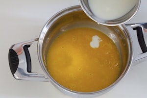 Preparazione Uova ripiene di crema inglese salata - Fase 3